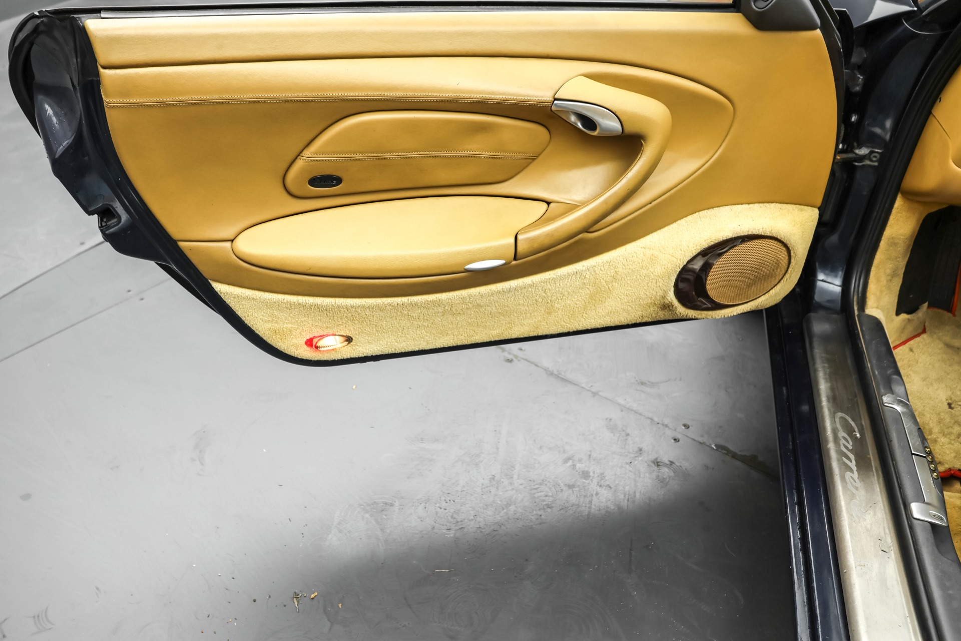 1999 Porsche 911 Cabriolet photo 11