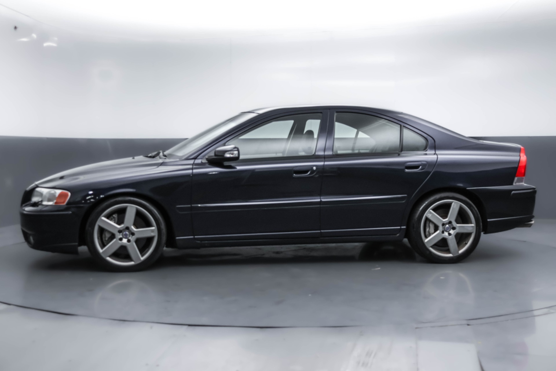 2007 Volvo S60 R photo 2
