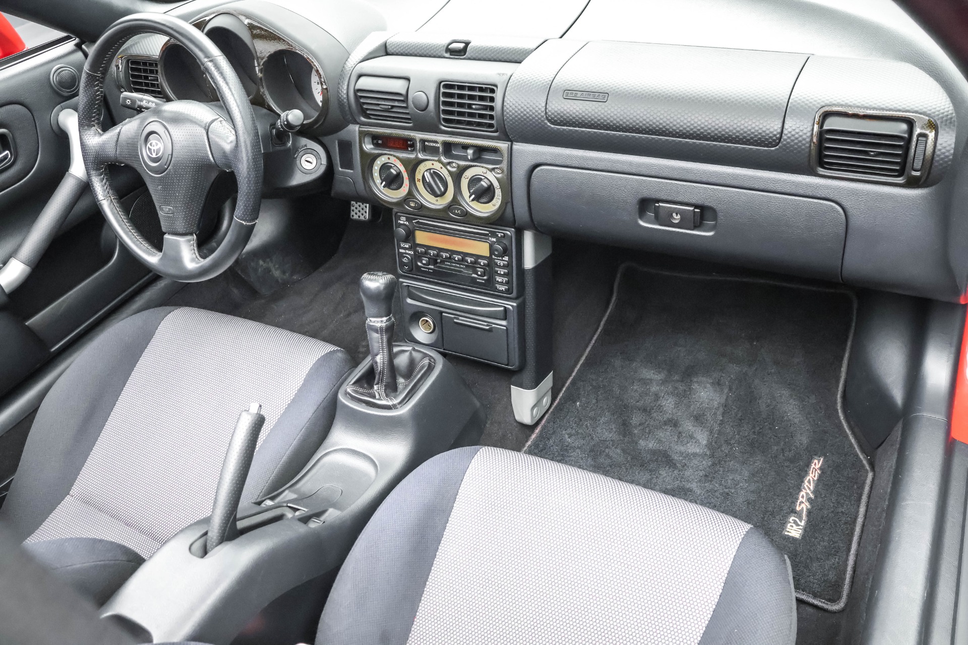 2001 Toyota MR2 Spyder photo 15