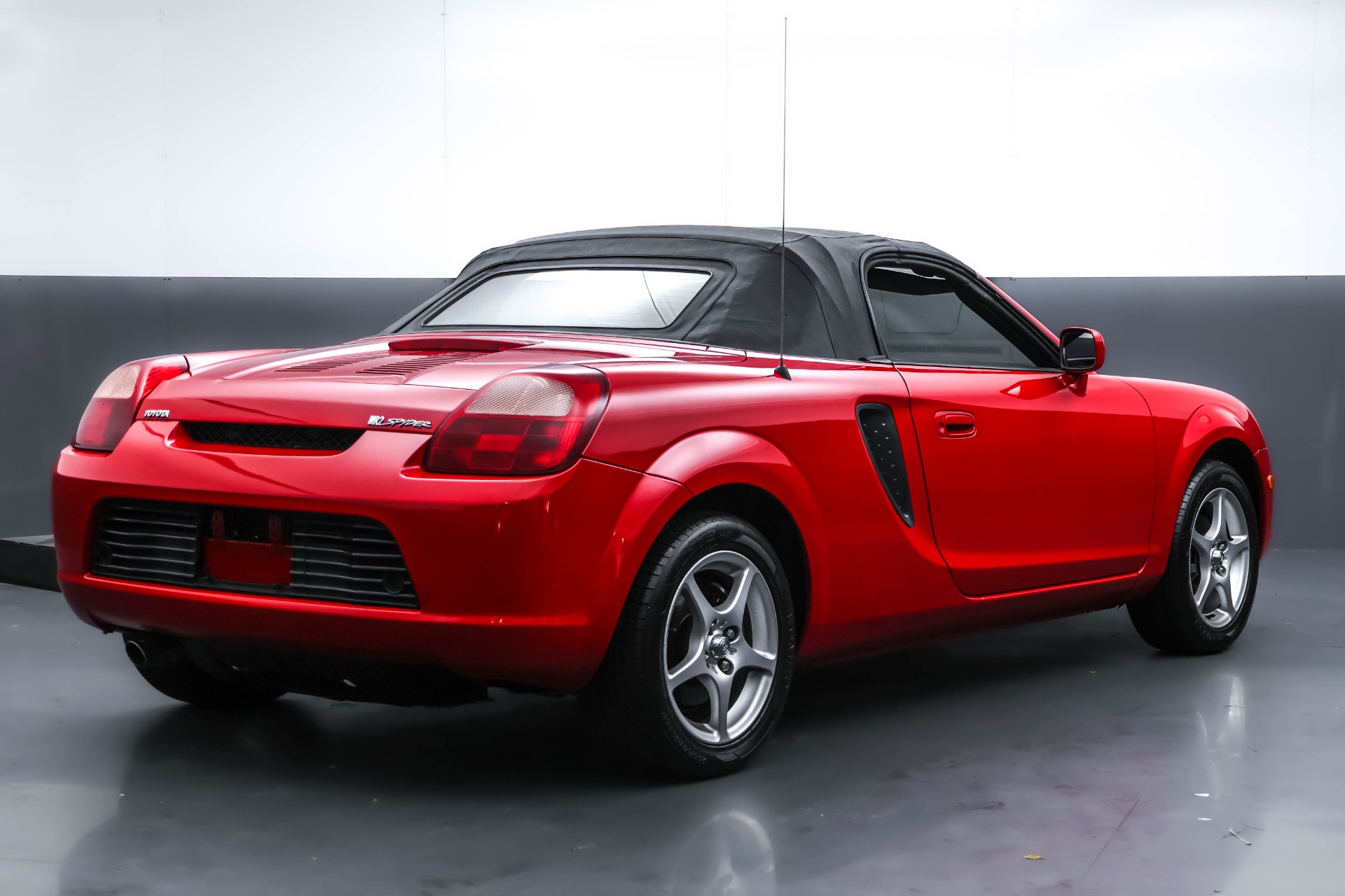 2001 Toyota MR2 Spyder photo 26