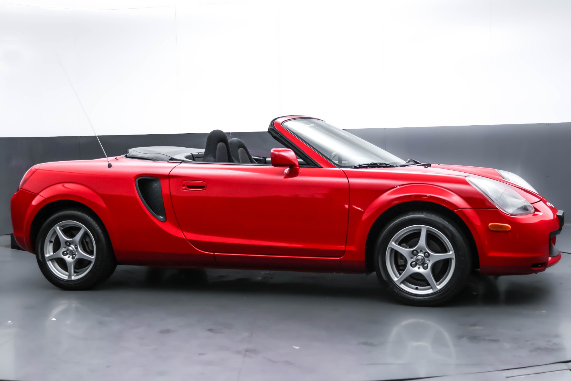 2001 Toyota MR2 Spyder photo 3