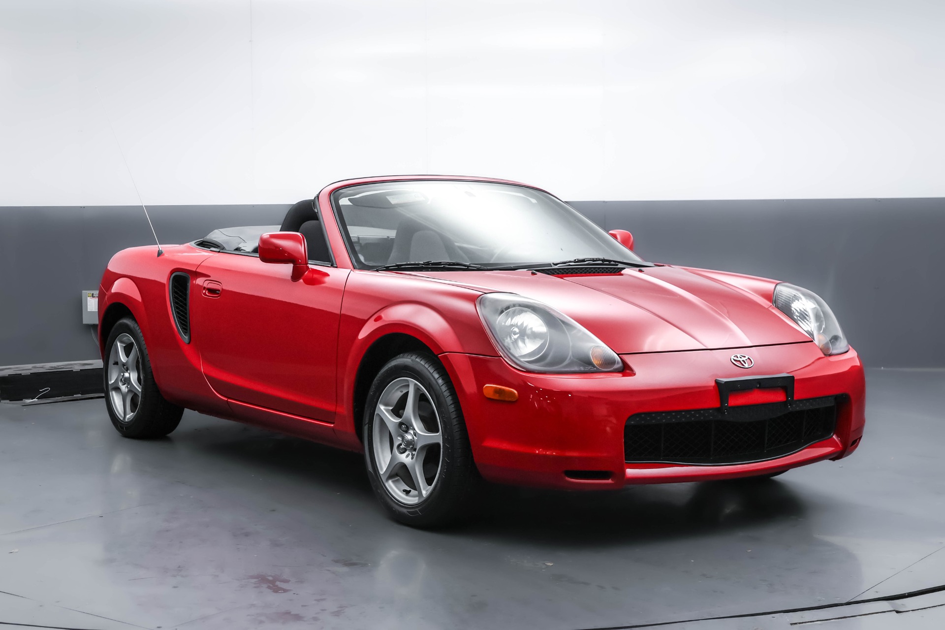 2001 Toyota MR2 Spyder photo 4