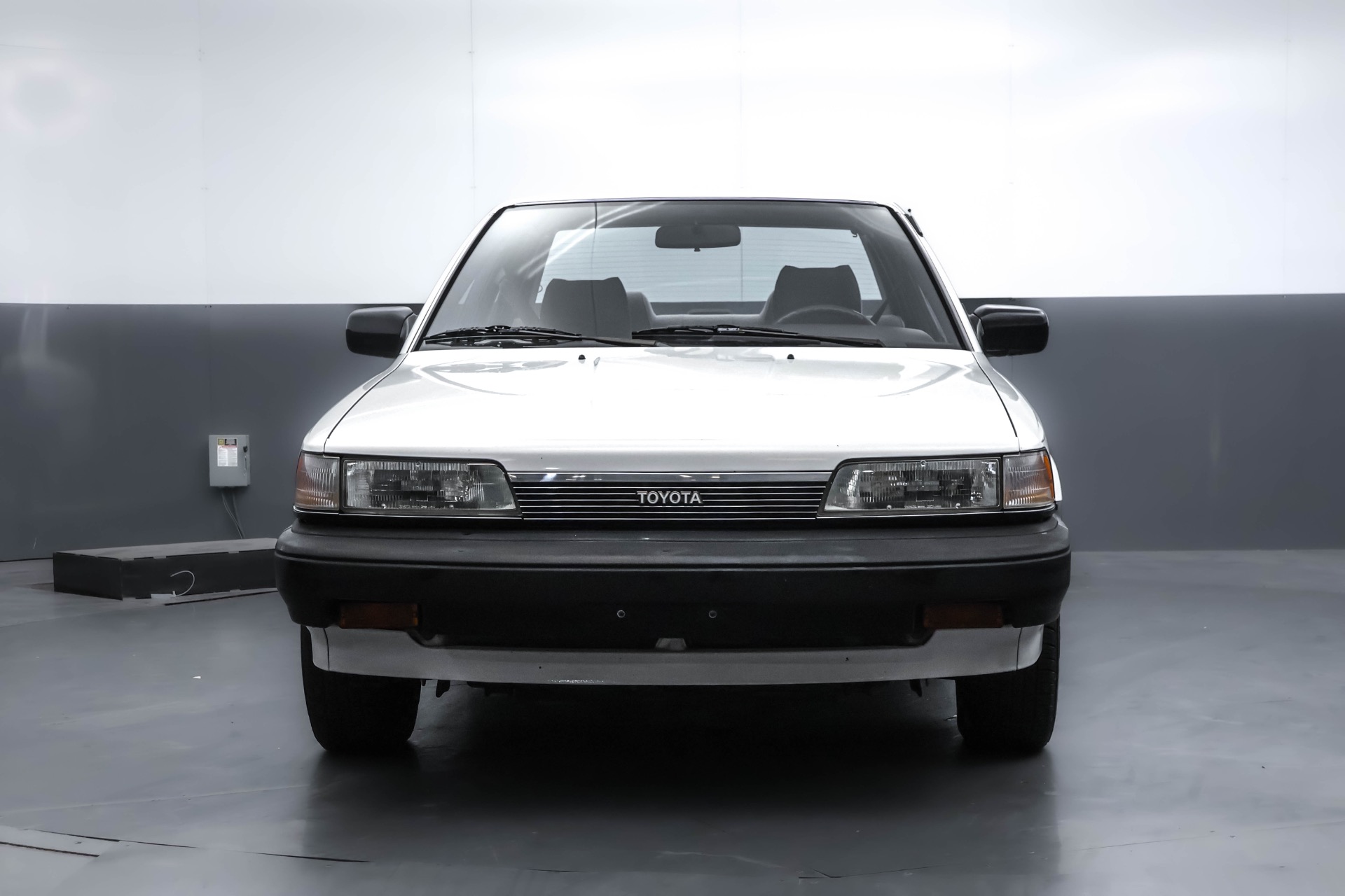 1987 Toyota Camry DX photo 18