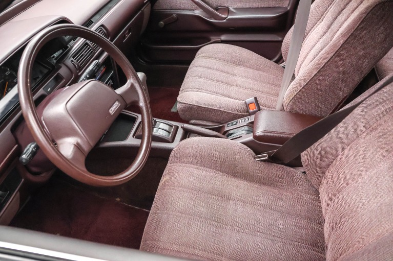 1987 Toyota Camry DX photo 39