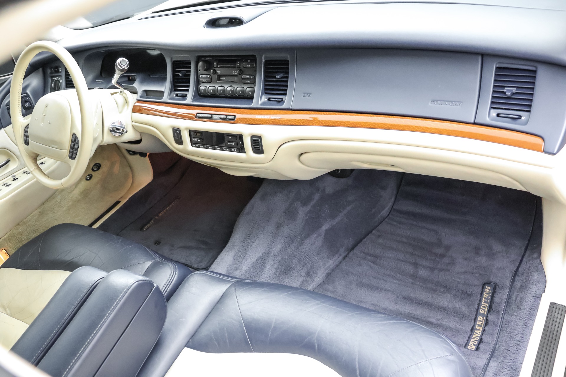 1995 Lincoln towncar シグネチャー 内装 LincolnMotorCar Showcase