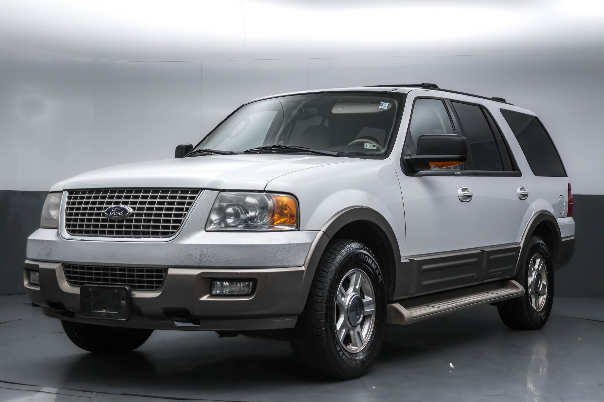 2004 Ford Expedition Eddie Bauer 4x4's photo
