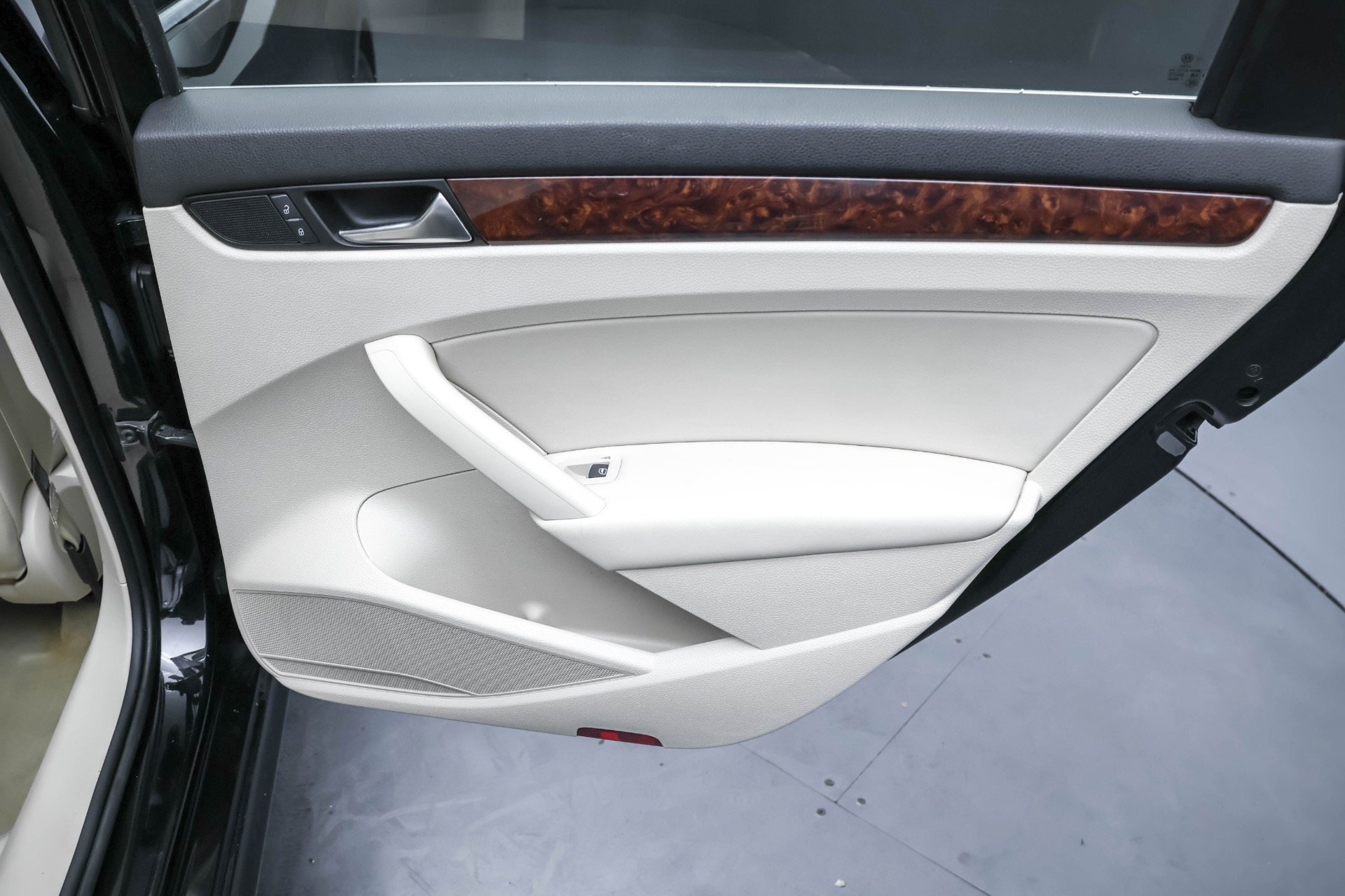 2013 Volkswagen Passat SEL - Photo 15