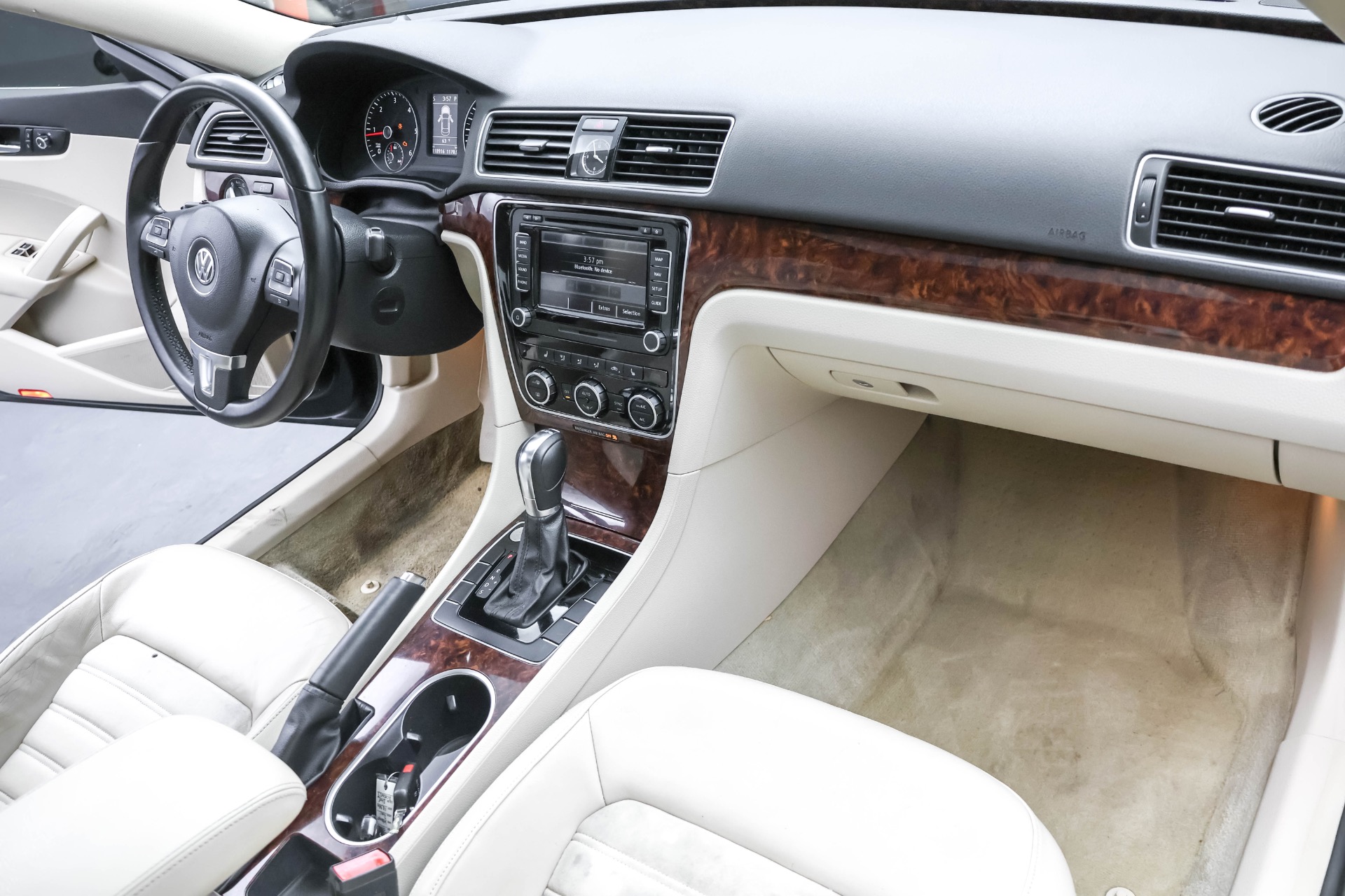 2013 Volkswagen Passat SEL - Photo 16