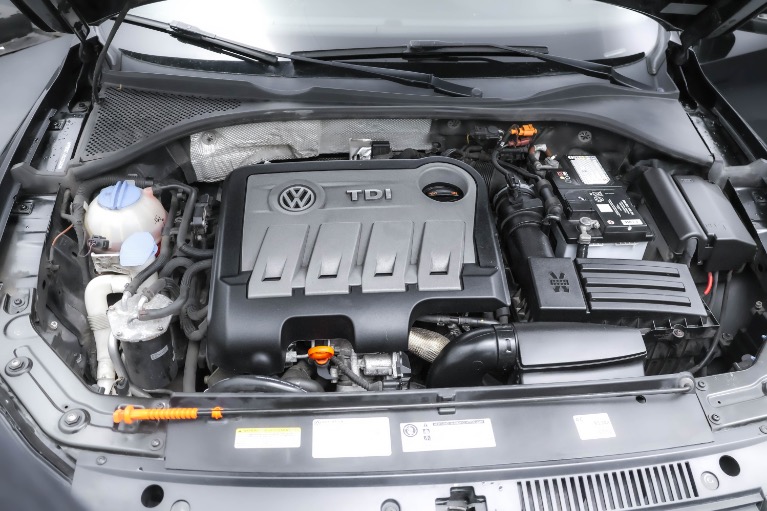 2013 Volkswagen Passat SEL - Photo 41