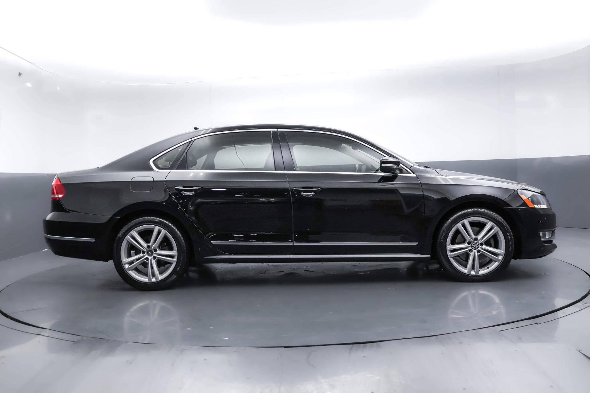2013 Volkswagen Passat SEL - Photo 22