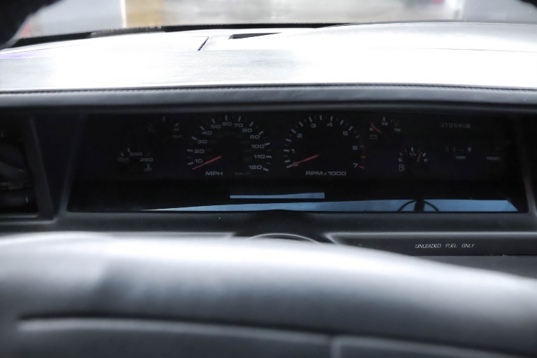 1994 Oldsmobile Cutlass Supreme - Photo 41