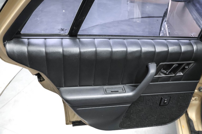 1994 Oldsmobile Cutlass Supreme - Photo 43