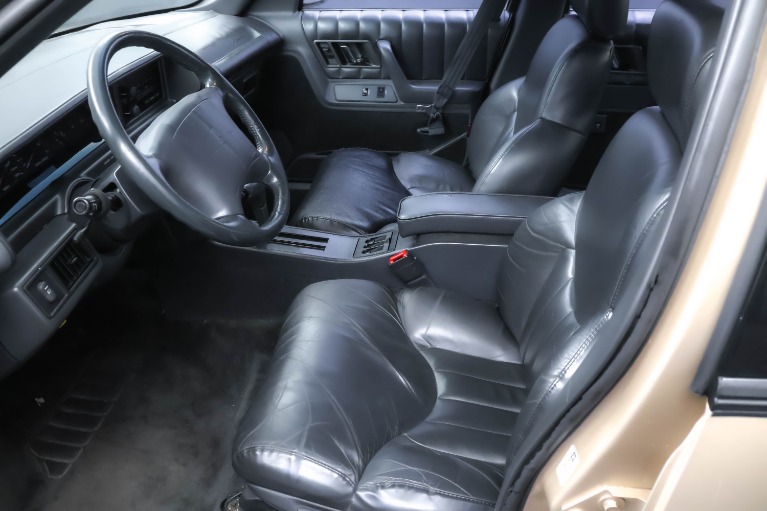 1994 Oldsmobile Cutlass Supreme - Photo 33
