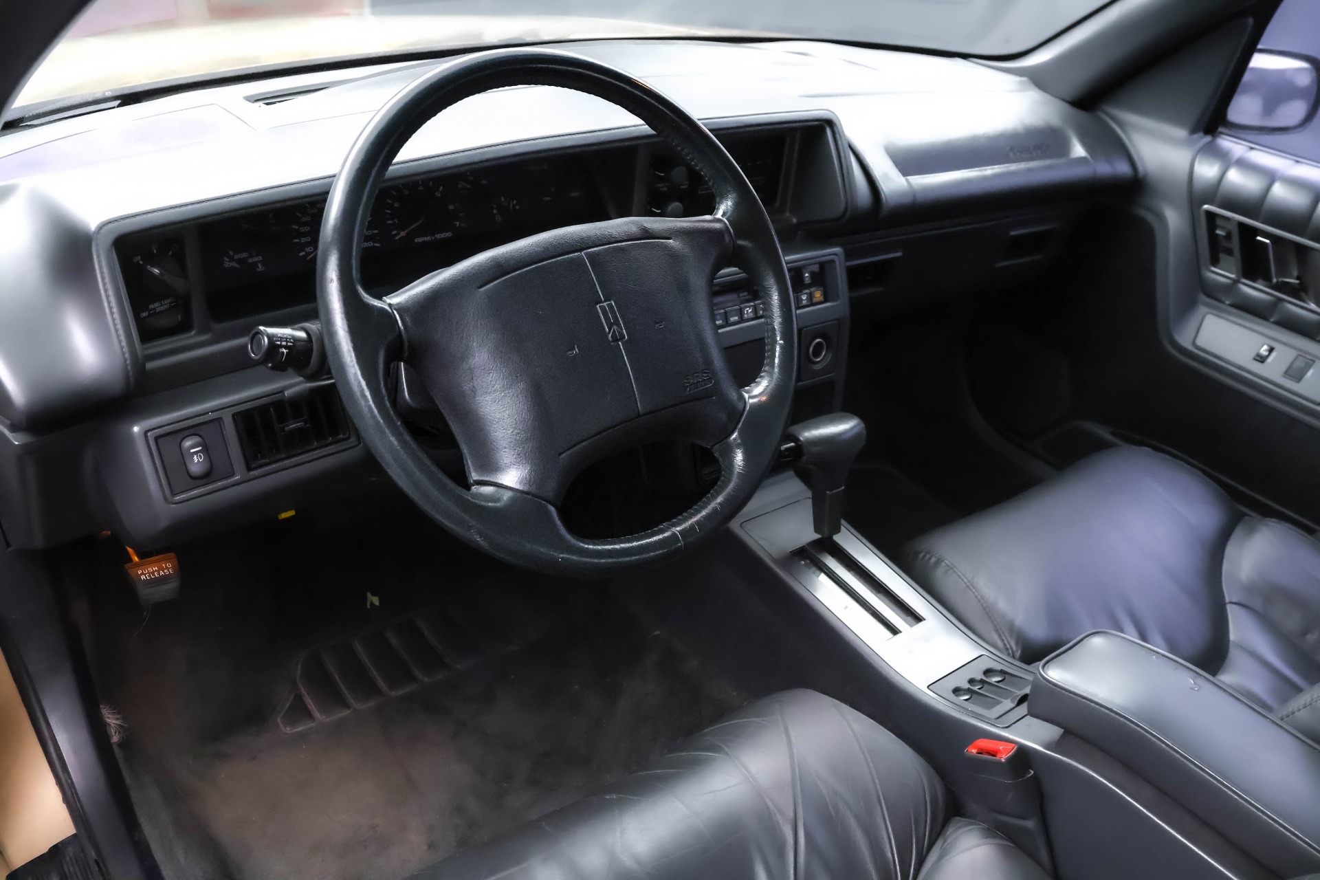 1994 Oldsmobile Cutlass Supreme - Photo 9