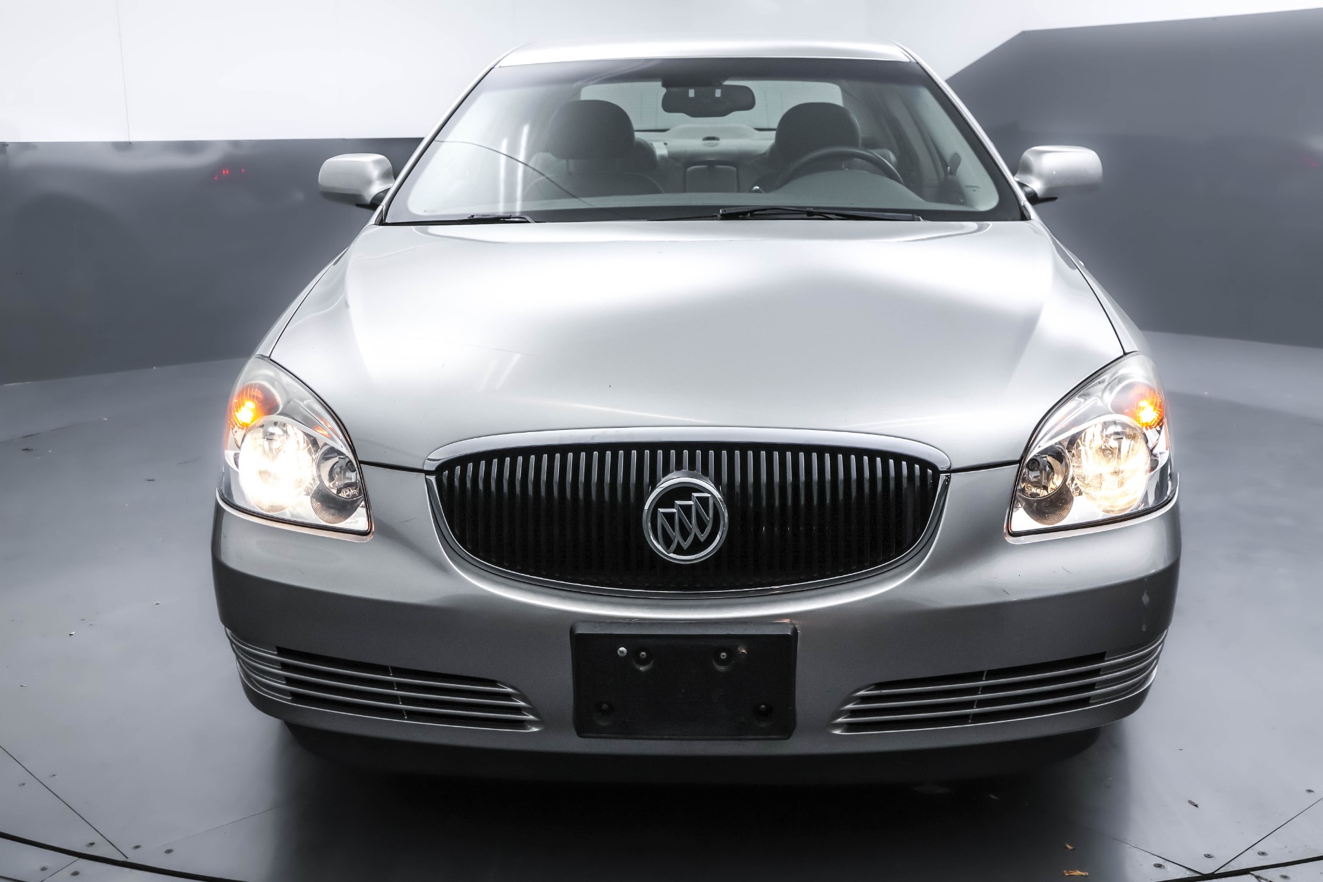 2007 Buick Lucerne CXL photo 2