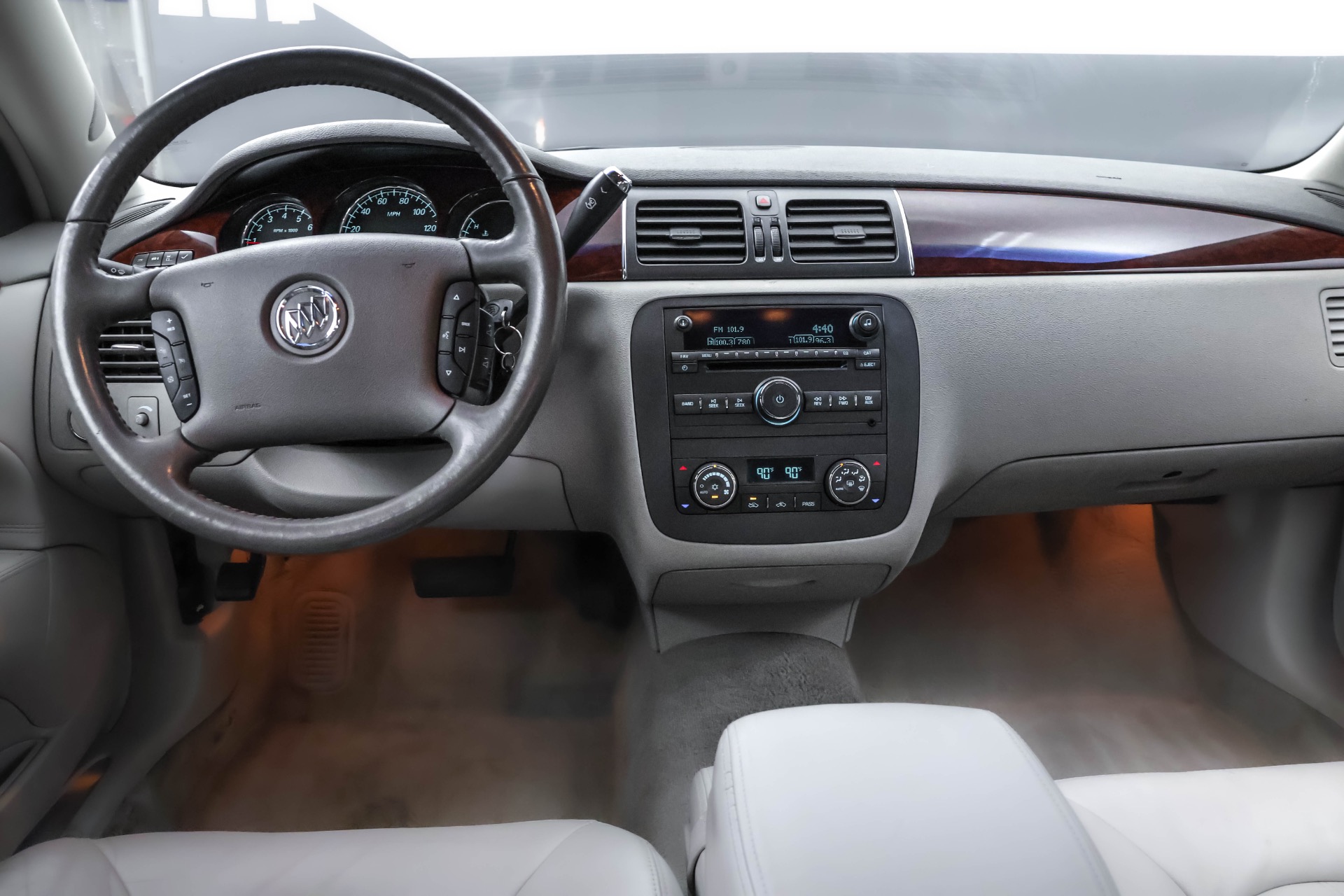 2007 Buick Lucerne CXL photo 4