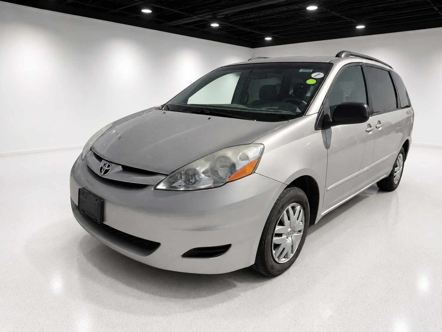 2006 Toyota Sienna LE 7-Passenger's photo