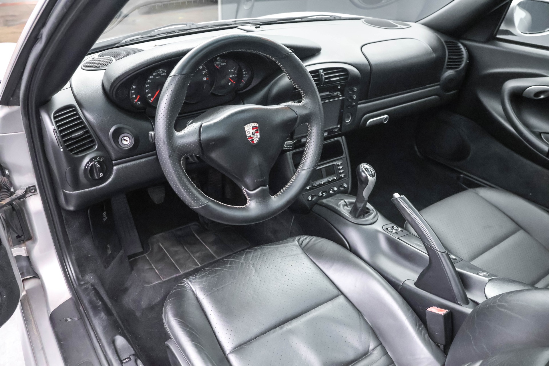 2002 Porsche 911 Targa photo 10